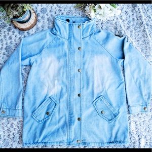 LIGHTWASH DISTRESSED DENIM OVERSIZED JACKET SZ L